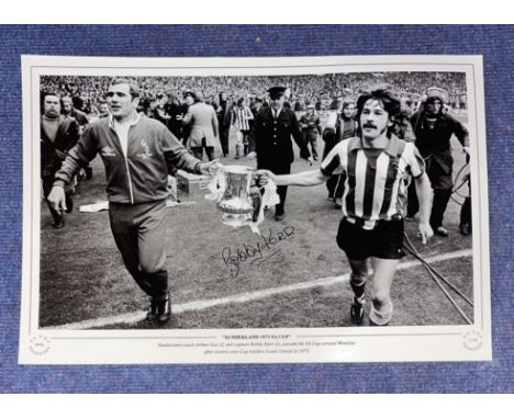 Bobby Kerr signed Sunderland 1973 FA Cup 16x12 black and white print. Sunderland coach Arthur Cox and Captain Bobby Kerr para