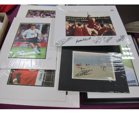 Autographs England Players, Jack Charlton, Banks, Wilson, Cohen, Stiles, signed on mount of sixty six winners print. Individu