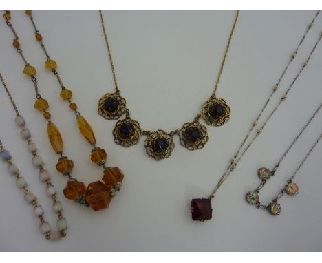 VINTAGE NECKLACES, to include a decorative Czech glass necklace, two 1930's glass necklaces and two further necklaces