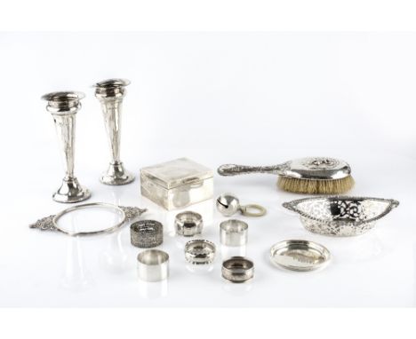 A COLLECTION OF SILVER, comprising an Edwardian pierce decorated sweetmeat basket, Chester 1904, 18.5cm long, a small cigaret