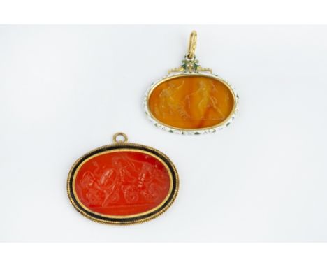 AN ENAMEL AND HARDSTONE INTAGLIO PENDANT, the oval agate intaglio depicting a classical figural scene, possibly Hera, the Gre