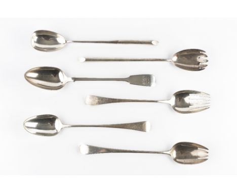 AN EARLY VICTORIAN SILVER FIDDLE PATTERN GRAVY SPOON, by Mary Chawner, London 1838; a pair of late Victorian silver salad ser