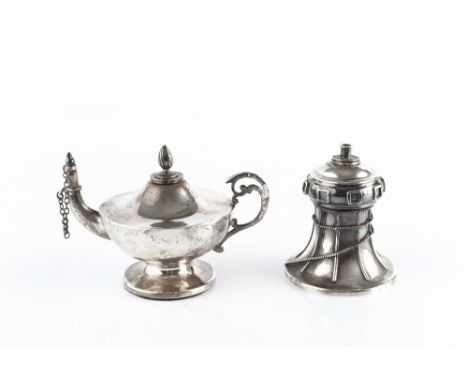 A SILVER SMALL OIL LAMP, of urn shape, with scroll handle, by Henry Matthews, Birmingham 1918, 7.5cm high, and a late Victori