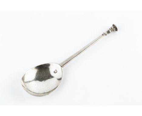 A CHARLES II SILVER SEAL TOP SPOON, with tapering handle, the seal top with indistinct prick engraved initials, by Jeremy Joh