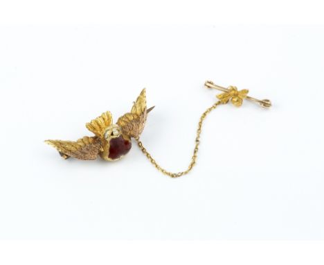 A 19TH CENTURY ENAMEL AND GEM SET BIRD BROOCH, modelled as a robin, with engraved outstretched wings, red enamel breast and r