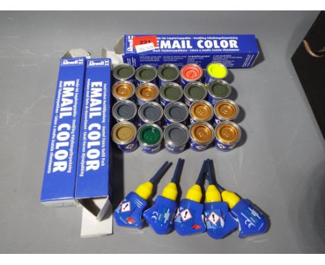 Revell Enamel Paints - a quantity of 20 Email Color 14 ml enamel paint tins for model building of assorted colors and finishe