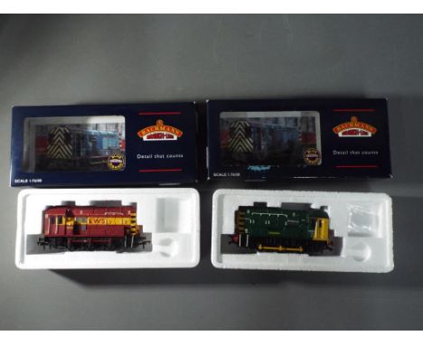 Bachmann - 2 boxed Bachmann OO gauge diesel shunters. Lot consists of 32-103 Class 08 Shunter Op.No.08921 in EWS livery; and 