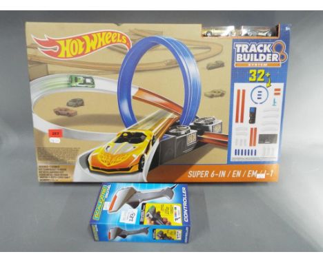 Hot Wheels Track Builder System 32+ assembling kit by Matel and Scalextric Digital Controller, includes 8 coloured tops 170 m