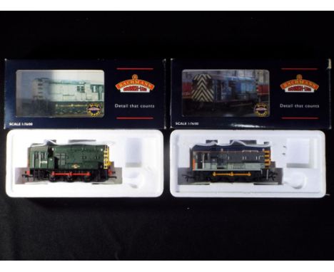 Bachmann - 2 boxed Bachmann OO gauge diesel shunters. Lot consists of 32-101 Class 08 Shunter Op.No.D3729 in BR Green livery;