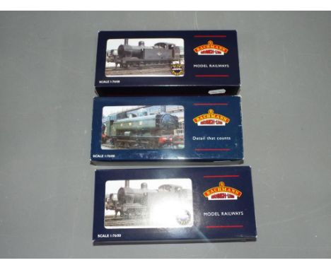 Bachmann - Three boxed Bachmann OO gauge Tank locomotives. Lot includes 32-225 3F Jinty Op.No.47410 in BR Black livery late c