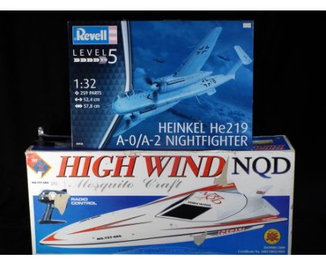 High Wind, Revell - A boxed High Wind Remote Controll NQD 757 Speed Boat which appears in Mint condition in a Fair box, toget