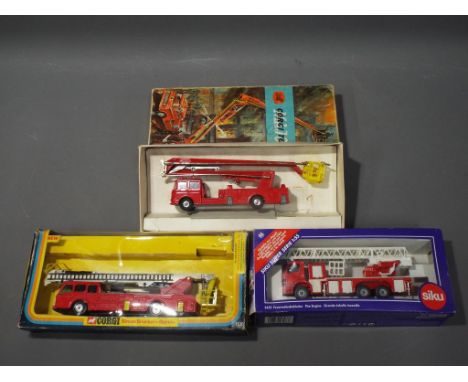 Corgi, Siku - Three boxed diecast model Fire Appliances. Lot consists of Siku 3433 Feuerwehrdrehleiter Fire Engine; Corgi 112