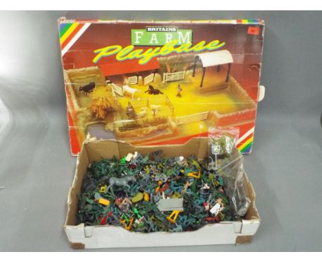 Britains, Airfix and Others - A very large quantity of unboxed plastic soldiers and figures in a variety of scales by Britain