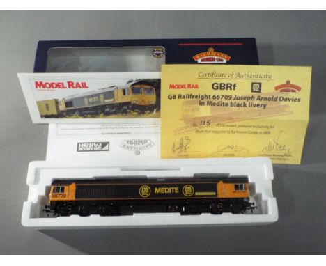 Bachmann - A boxed Bachmann 32-727Z Limited Edition OO gauge DCC ready Class 66 diesel locomotive, Op.No.66709 'Joseph Arnold