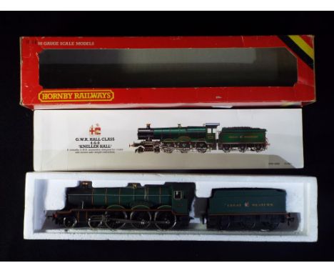 Hornby - A boxed Hornby OO gauge R.761 Hall Class 4-6-0 Steam Locomotive and Tender Op.No.5934 'Kneller Hall' in GWR livery.M