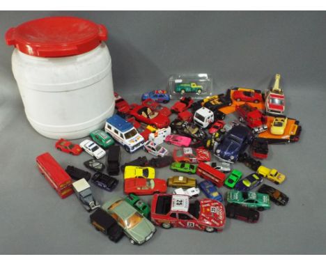 Burago, Corgi, Matchbox and Others - A large plastic tub containing in excess of 50 unboxed diecast and plastic model vehicle