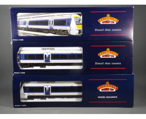 Bachmann - A boxed Bachmann Class 168 OO Gauge Clubman 3 Car DMU Set 32470 in 'Chiltern Railways' livery. All 3 models appear