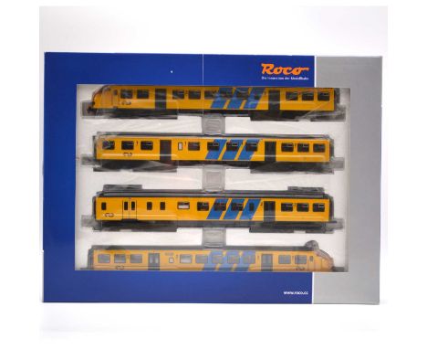 Roco HO gauge model railway 4-car set, ref 63167 multi-rail coach Plan T 511, boxed.