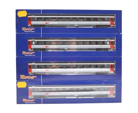 Roco HO model railway passenger coaches, four including ref 44770 SBB 61 85 (x4), all boxed.