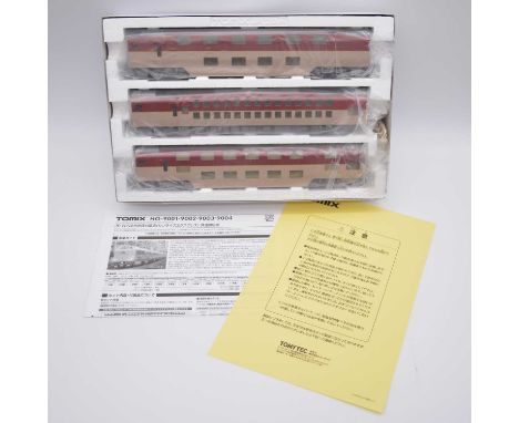 Tomix HO model railway set, ref HO-9003 JR 285 sleeping car series 'Sunrise Express', boxed.