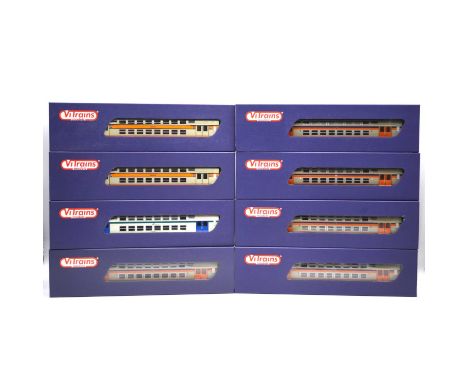 ViTrains Models HO gauge model passenger coaches, eight double-decker coaches including ref 3071 Carrozza pilota 2 piani pilo