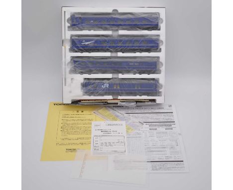Tomix HO gauge model railway set, ref HO-9010 JR limited express sleeping car series 24 type 25 East Japan Railway, 4-car set