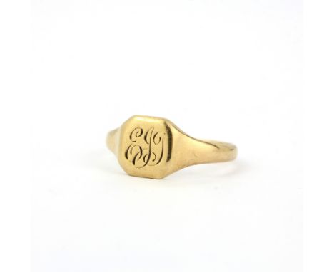A hallmarked 9ct yellow gold signet ring, (M.5), approx. 2gr.&nbsp;