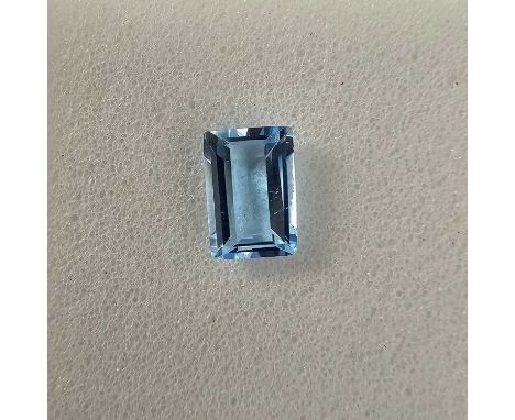A certificated Swiss Blue Topaz, baguette, step cut, 0.50cts (2) with Gem Collector certwith Gem Collector cert