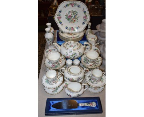 An Aynsley Pembroke pattern part tea service, including teapot, cups and saucers, coffee cans and saucers, side plates, milk 