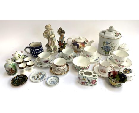 A mixed lot of ceramics to include 2 Coalport 'June Time', teacups and saucers, Royal Worcester 'Astley' teacup and saucer, '