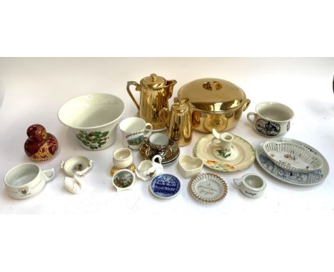 A mixed lot of ceramics to include Royal Worcester fire proof, Royal Copenhagen, Palissy, Portmeirion, Royal Albert etc 