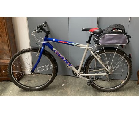 A Giant 'Boulder' 21 speed mountain bike 