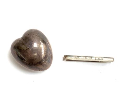 A 825 silver Tiffany &amp; Co. 1837 tie bar, 5cmL; together with a 925 silver heart shaped trinket pot marked Tiffany &amp; C