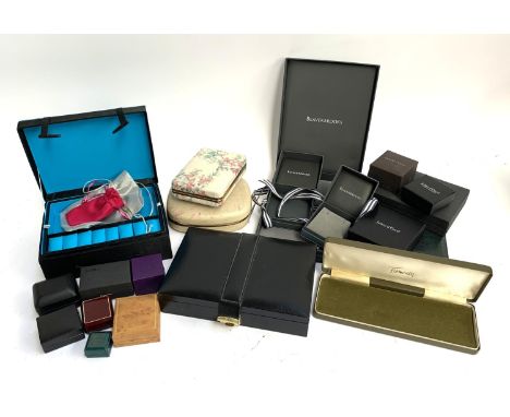 A quantity of jewellery boxes to include Beaverbrooks, ring boxes etc 