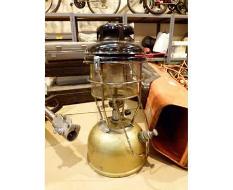 Parafin powered hurricane lamp