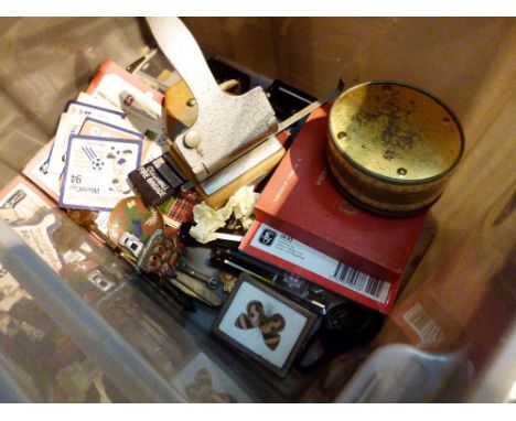 Box of mixed collectables including vintage tins 