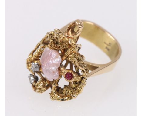 18 carat gold diamond and gem set ring, set with cabochon ruby, mother-of-pearl and two round brilliant cut diamonds, each ap