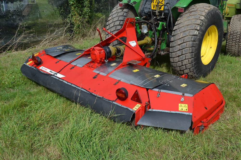 Trimax Mowing Systems Stealth S2 10ft hydraulic fold finishing mower ...