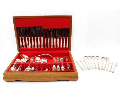 A silver plated canteen of cutlery, comprising fourteen teaspoons, four tablespoons, six coffee spoons, a pair of salad, a la