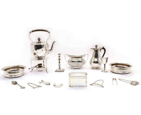 A collection of silver plated items, to include a claret jug, with engraved foliate decoration, 30cm high, a tea kettle on st