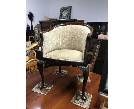 VINTAGE TUB CHAIR