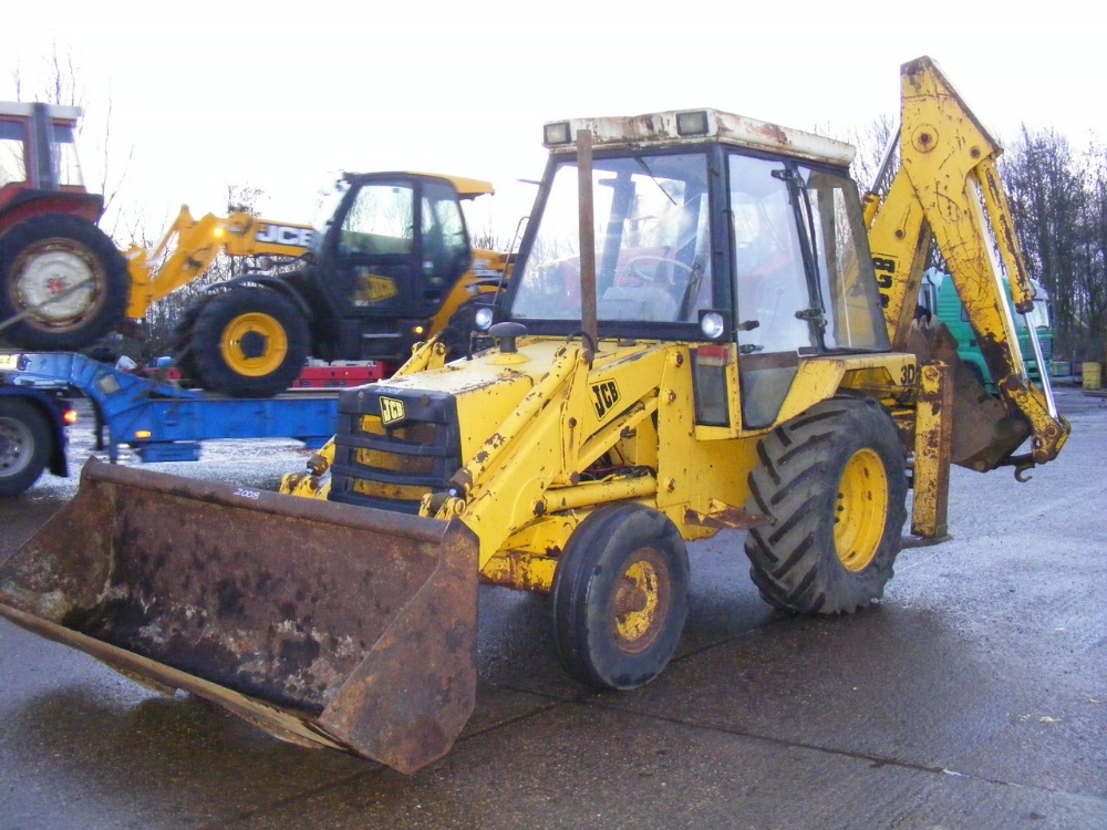1985 JCB 3CX 2wd Digger Loader with Perkins Engine, All Glass Door. No V5