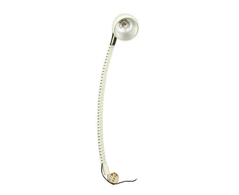 Elio Martinelli for Martinelli Luce, a set of three Vertebrae Flex Model 659 lamps, the white plastic lamps with metal ball b