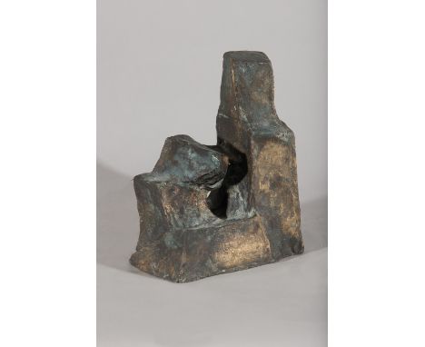 FRITZ WOTRUBA* (Wien 1907 - 1975 Wien)Kleine sitzende Figur, 1952/53Bronze, 21,2 × 13,5 × 20 cmEdition Euro-Art WienSCHÄTZPRE