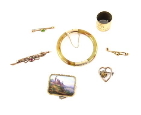 Four brooches, and other items, including two doublet brooches, a heart brooch with citrine and seed pearls, a knot  brooch, 