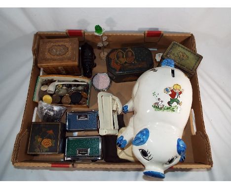 A good mixed lot of collectables to include a 1910 - 1935 Silver Jubilee tin, an Armos Ltd money bank in the form of a pig wi