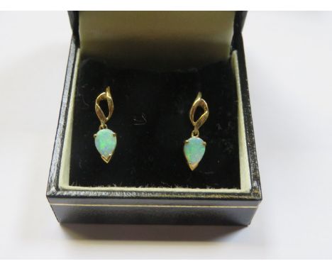 9ct GOLD OPAL DROP EARRINGS 