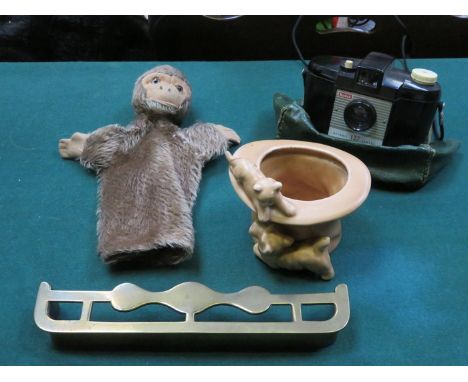 SUNDRY LOT INCLUDING SYLVAC POSY VASE, MONKEY HAND PUPPET AND CAMERA, ETC. 