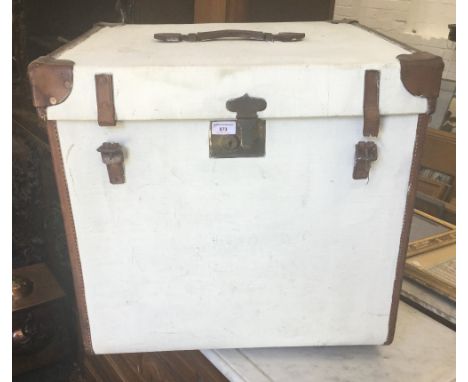 A large vintage trunk. 62 cm wide.