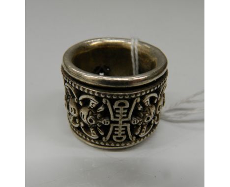 A Chinese archers ring.  3 cm diameter.